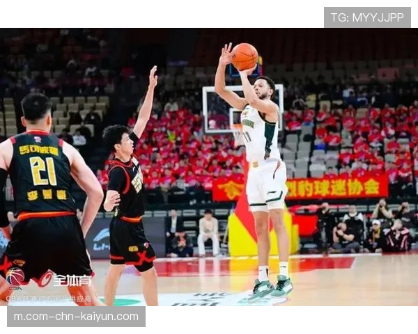 辽宁本钢莫兰德赵继伟伤愈复出 内线防守与进攻组织重获支撑